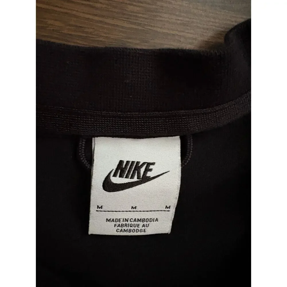 Nike sportswear tech